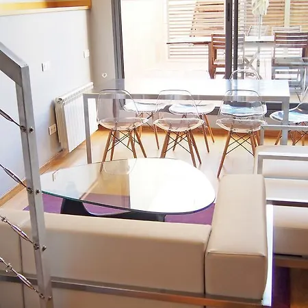 Apartment Rentals - Gracia Pool Center Barcelona