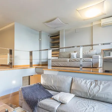 - Gracia Pool Center Barcelona
